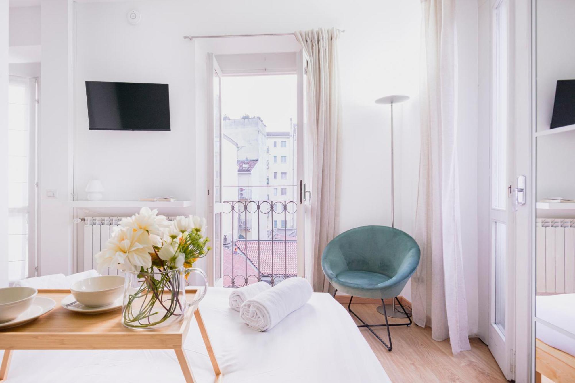 Amazing flat near Duomo&Colonne di San Lorenzo by Easylife Milano Esterno foto