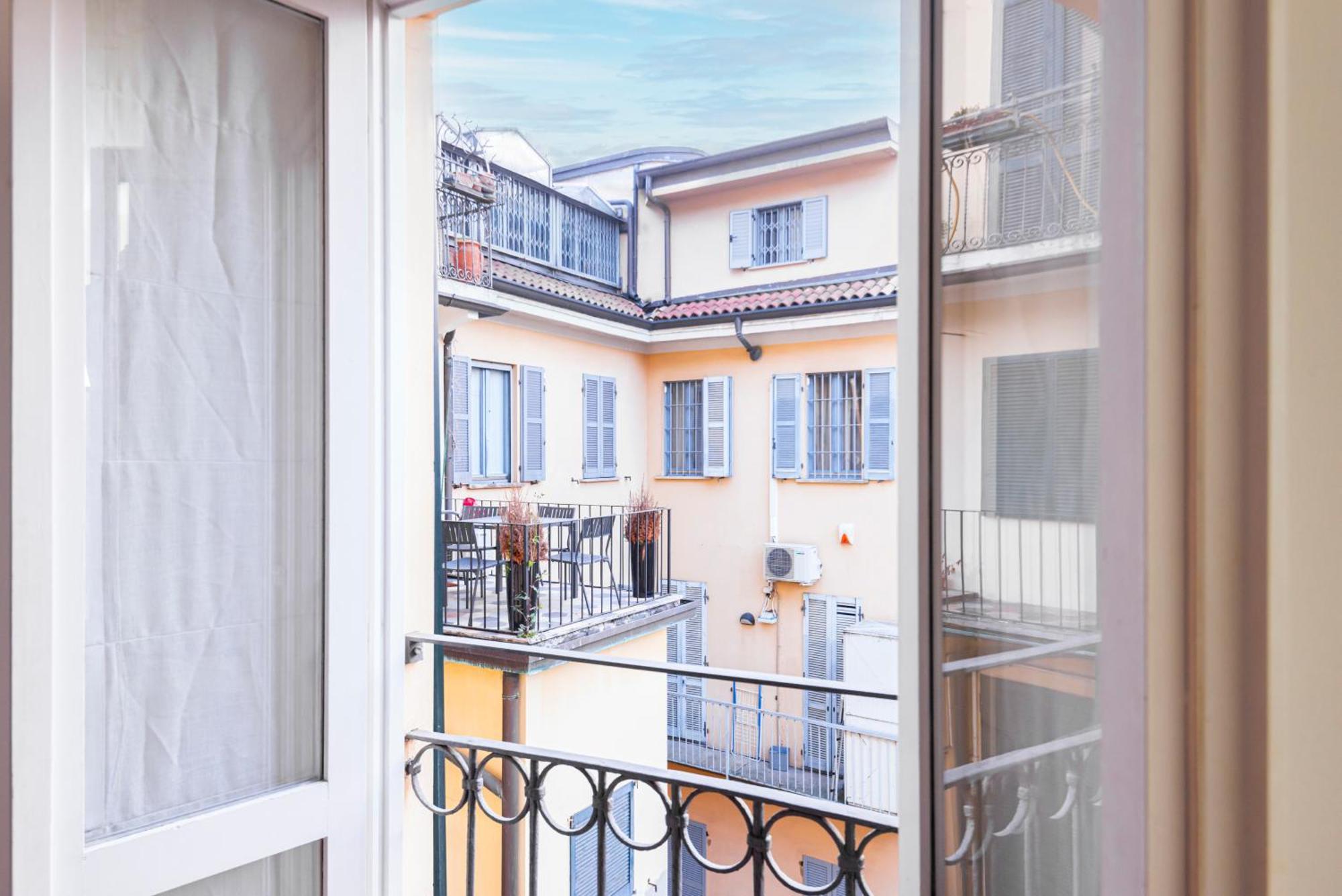 Amazing flat near Duomo&Colonne di San Lorenzo by Easylife Milano Esterno foto