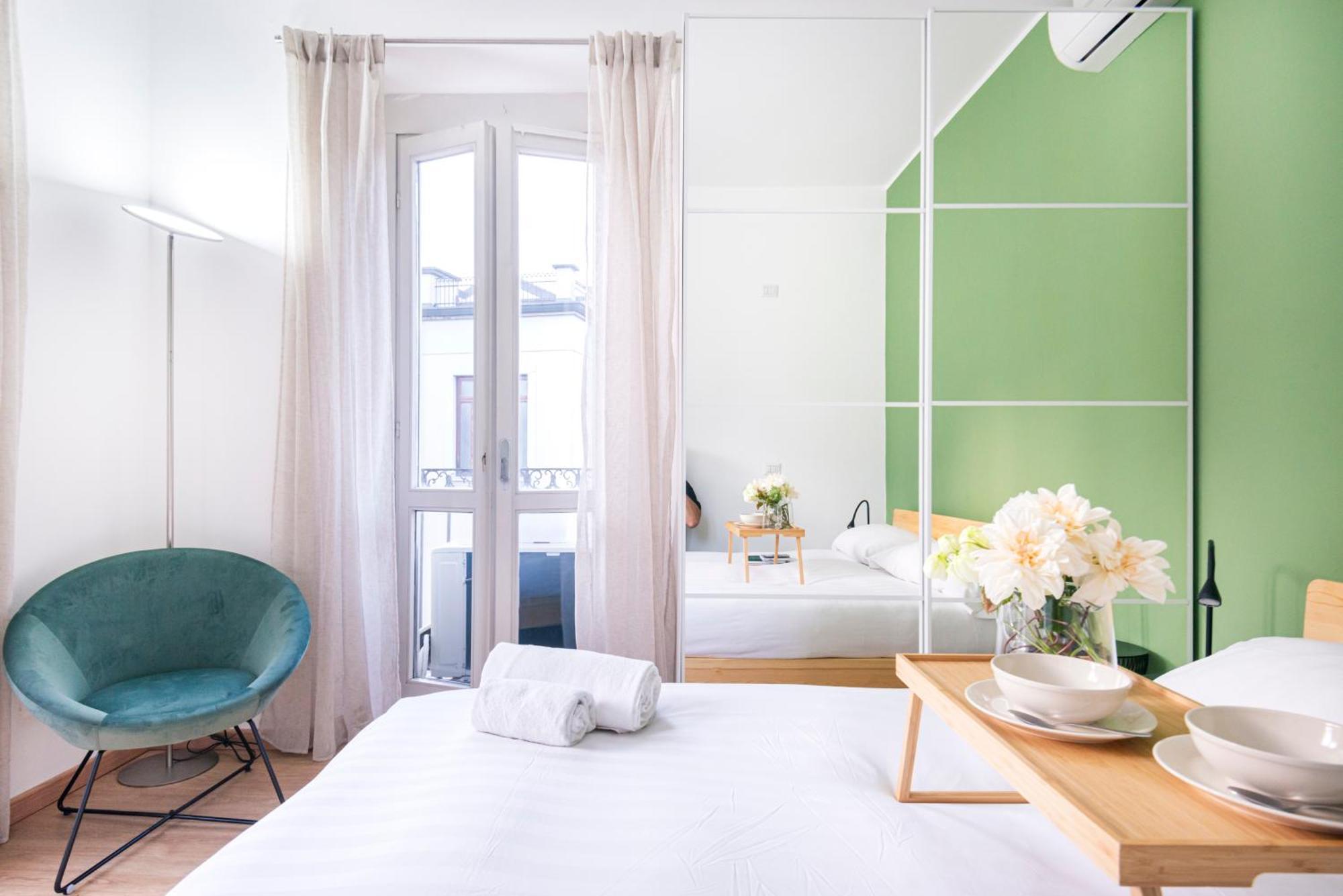 Amazing flat near Duomo&Colonne di San Lorenzo by Easylife Milano Esterno foto